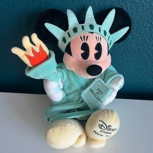 Disney Store New York Statue of Liberty Minnie Mouse Plush Toy 12”